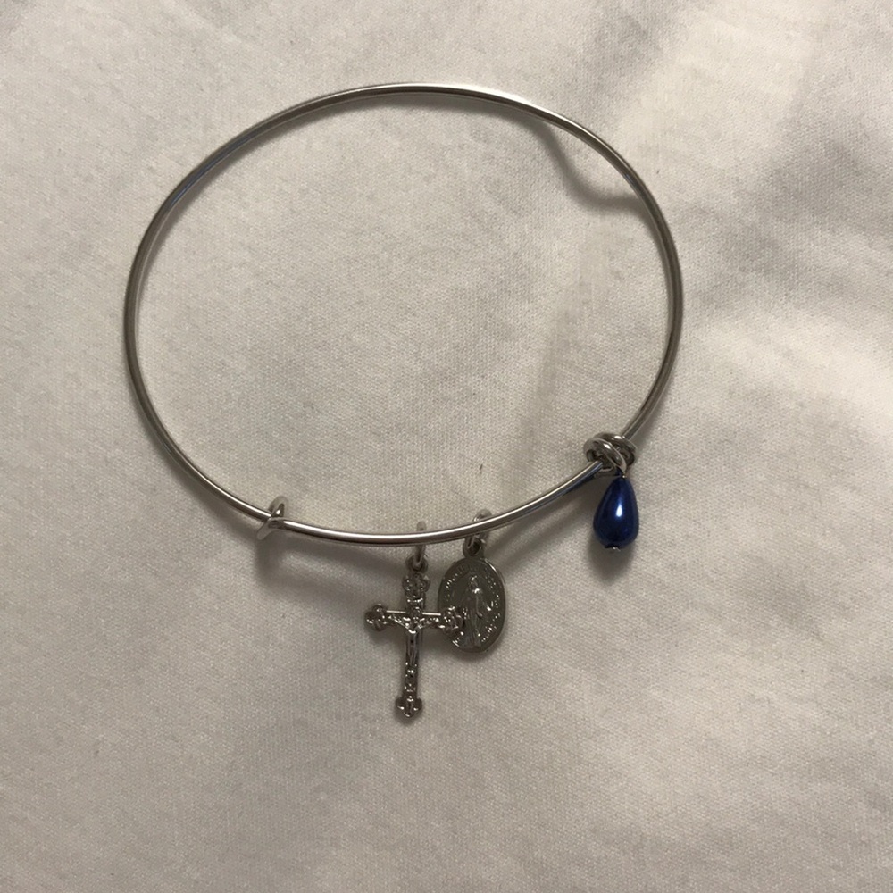 Silver cross bracelet